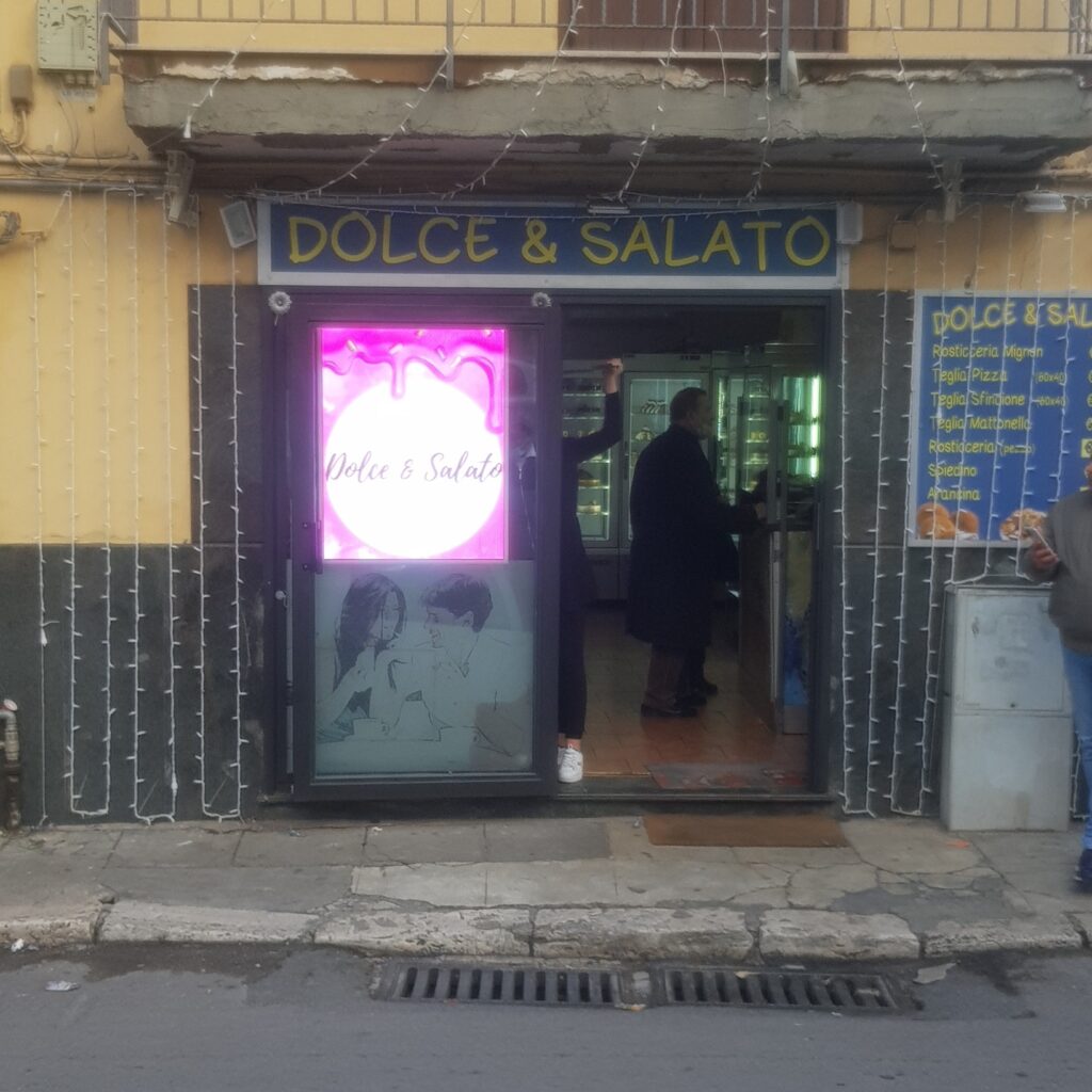 Insegne luminose per negozi a Palermo